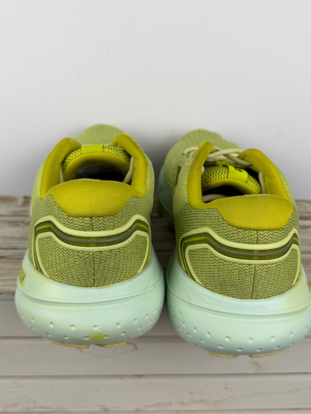 Brooks Glycerin 21 running shoes in vibrant Lovebird Pale Yellow men’s size 10.5 - Picture 9 of 13